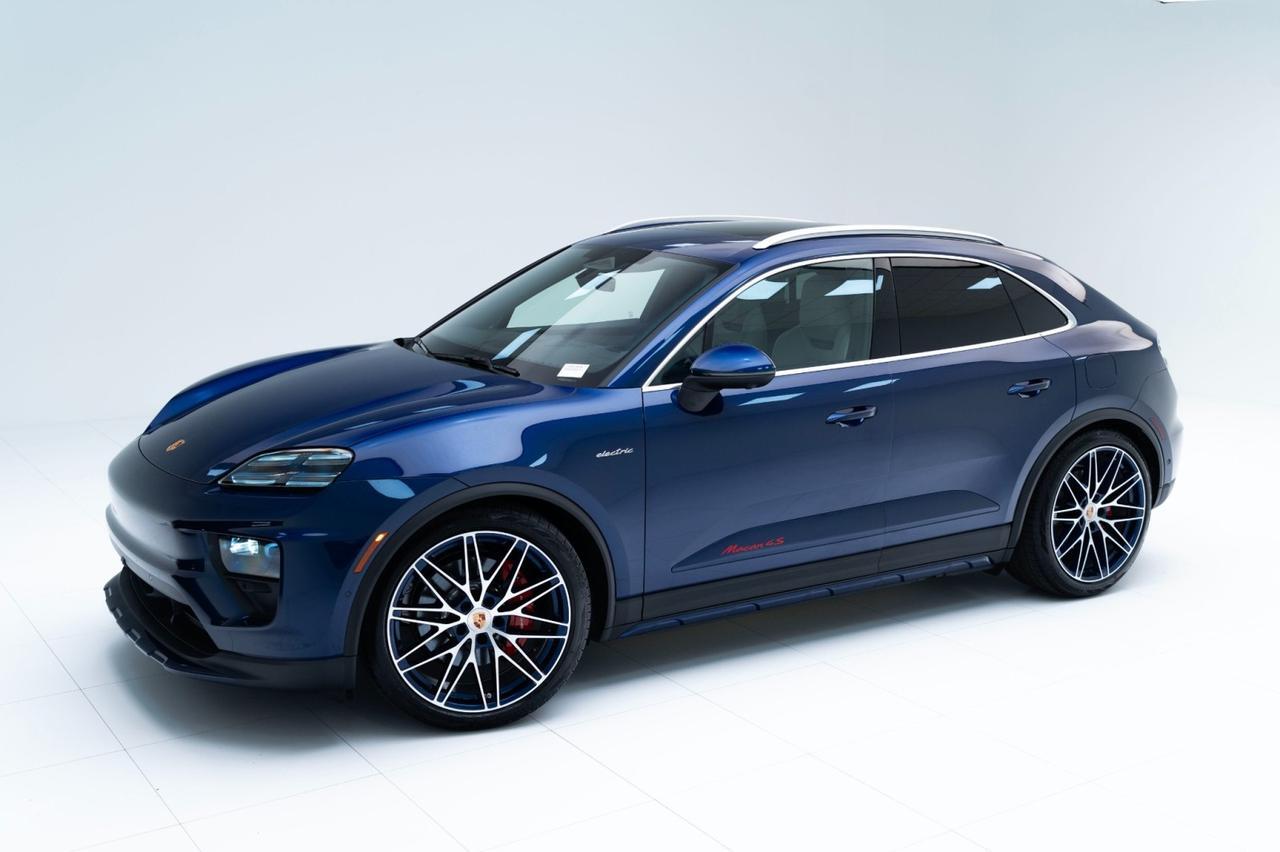 2025 Porsche Macan 4S Electric