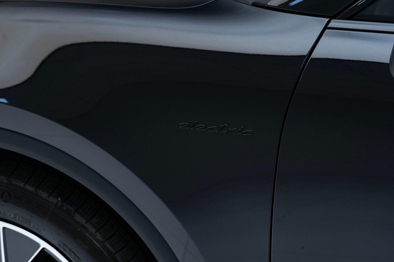 2025 Porsche Macan 4S Electric Pompano Beach FL