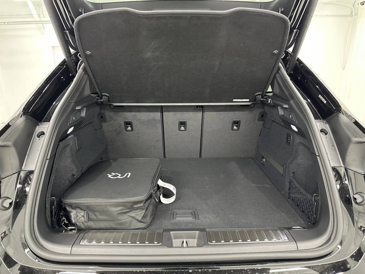 2025 Porsche Macan 4S Newark DE