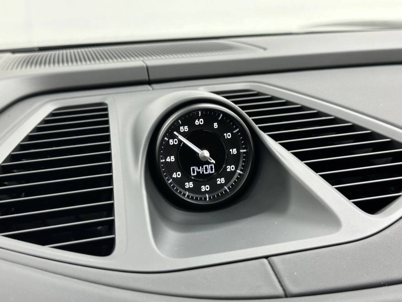 2025 Porsche Macan 4S Newark DE