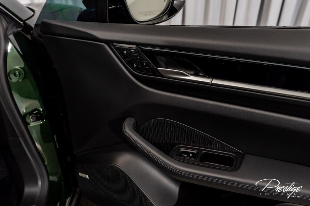 2025 Porsche Macan 4S North Miami Beach FL