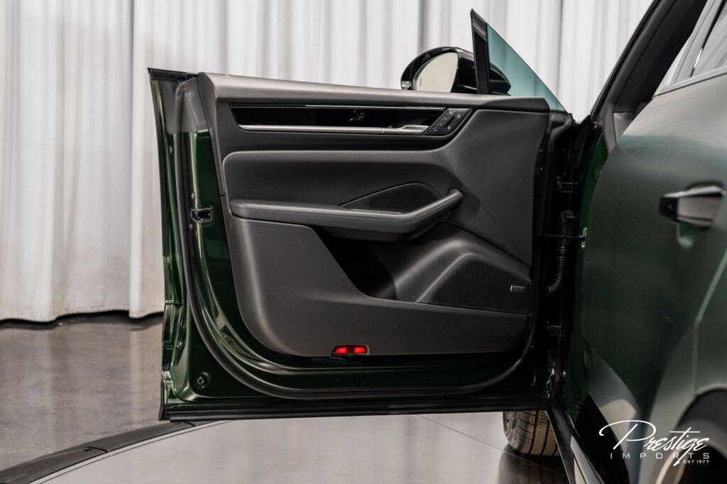 2025 Porsche Macan 4S North Miami Beach FL