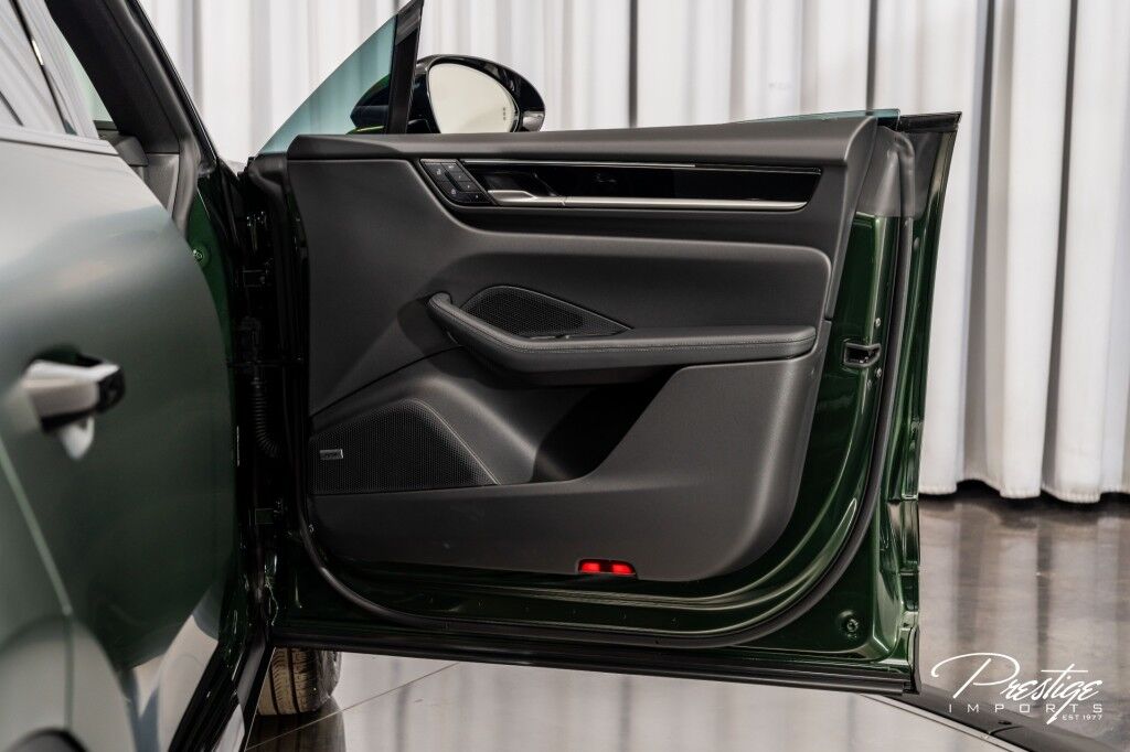 2025 Porsche Macan 4S North Miami Beach FL