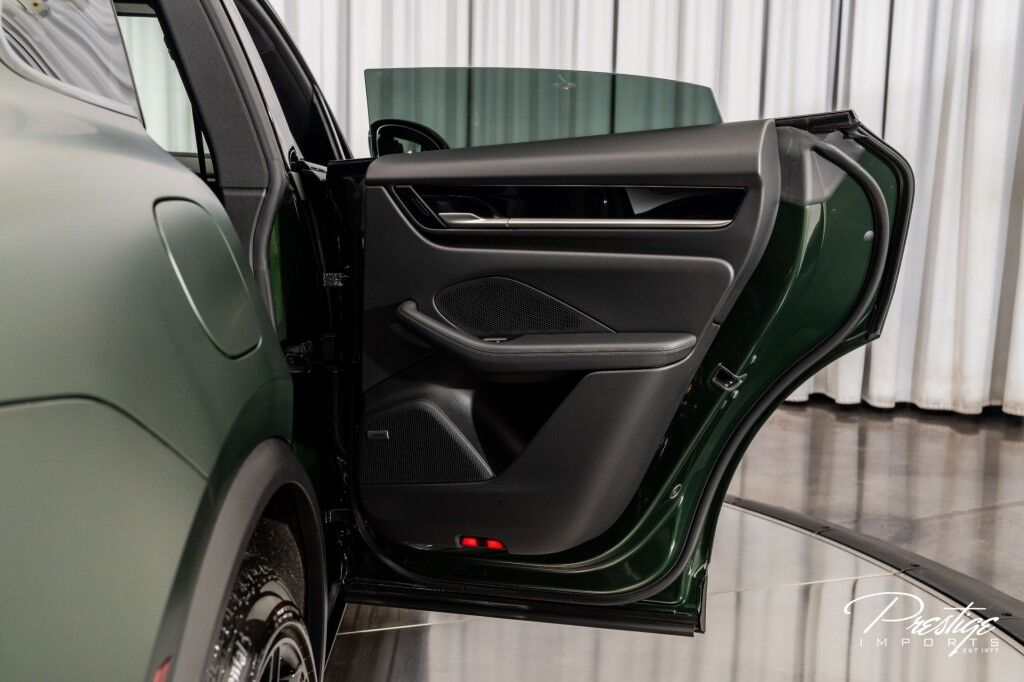 2025 Porsche Macan 4S North Miami Beach FL