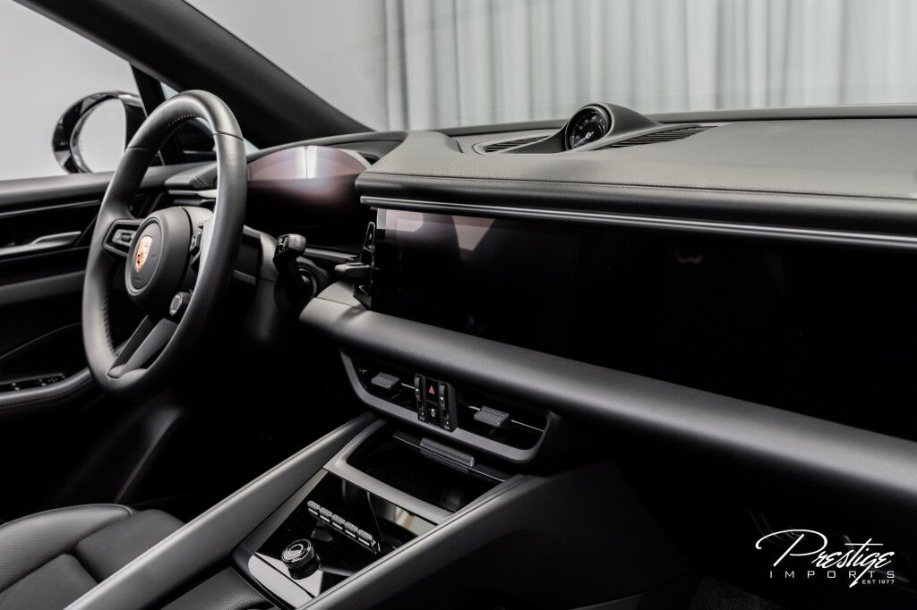 2025 Porsche Macan 4S North Miami Beach FL