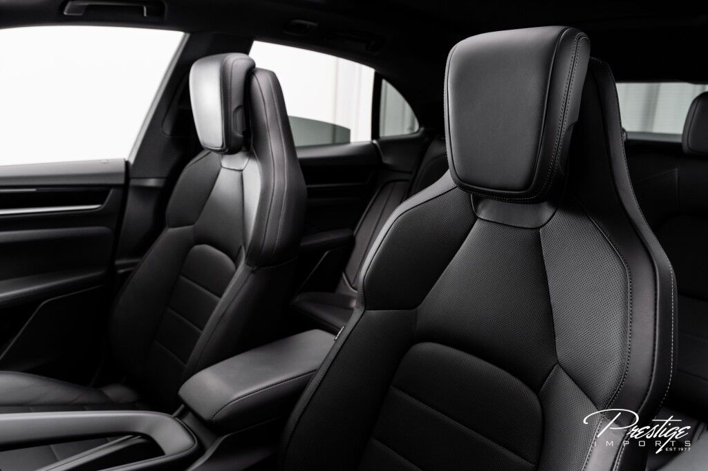 2025 Porsche Macan 4S North Miami Beach FL