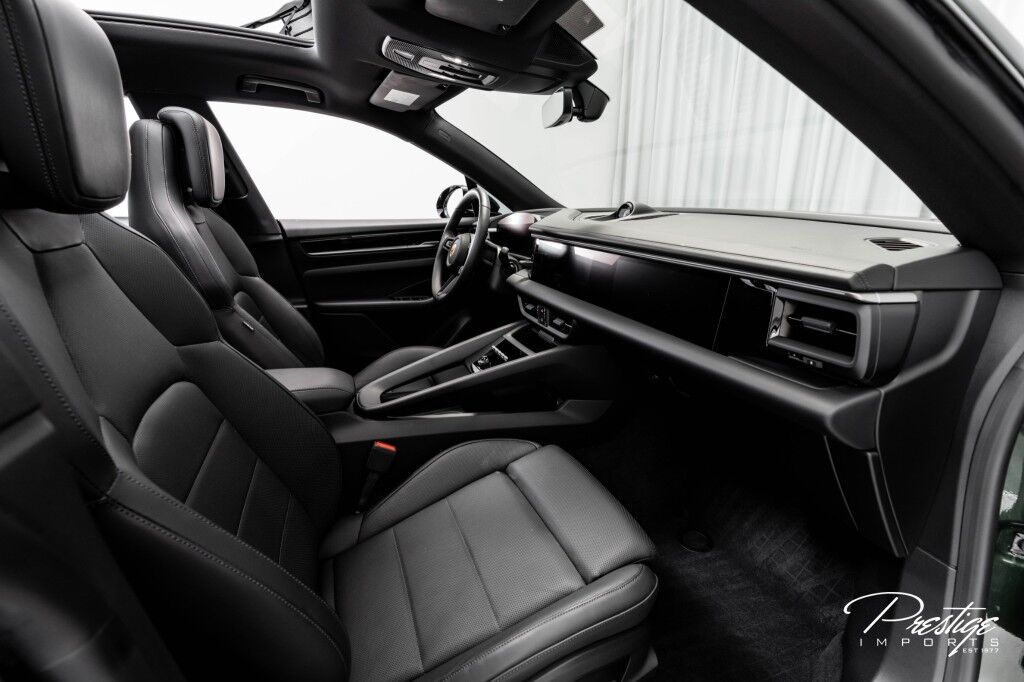 2025 Porsche Macan 4S North Miami Beach FL