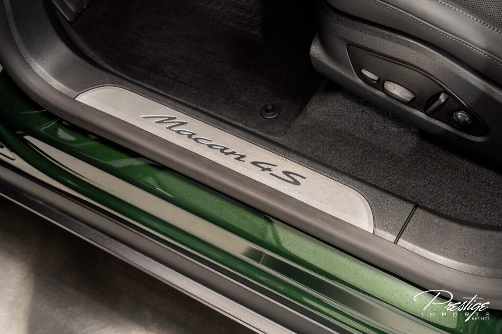 2025 Porsche Macan 4S North Miami Beach FL