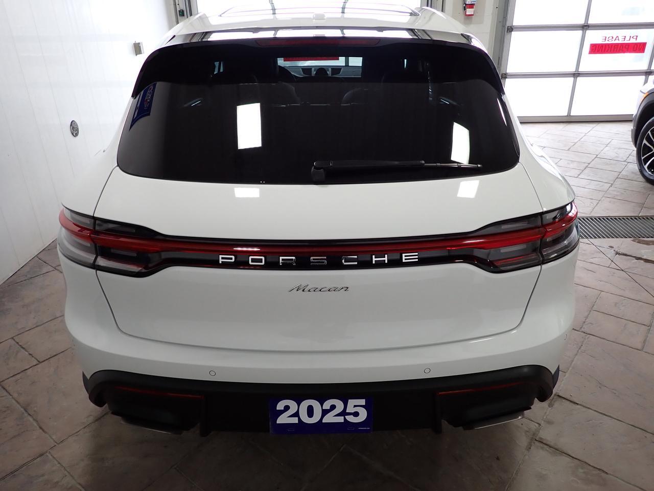 2025 Porsche Macan 4WD LEATHER NAVI SUNROOF Listowel ON