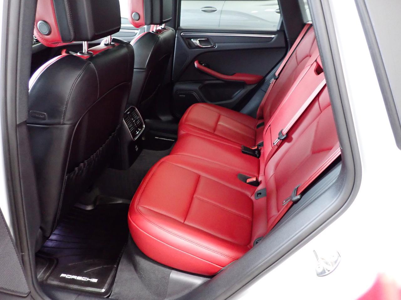 2025 Porsche Macan 4WD LEATHER NAVI SUNROOF Listowel ON