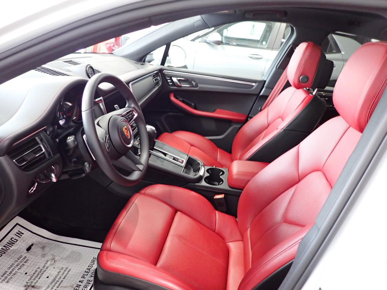 2025 Porsche Macan 4WD LEATHER NAVI SUNROOF Listowel ON