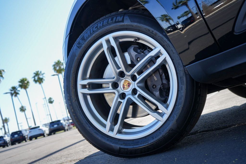 2025 Porsche Macan Base Tucson AZ