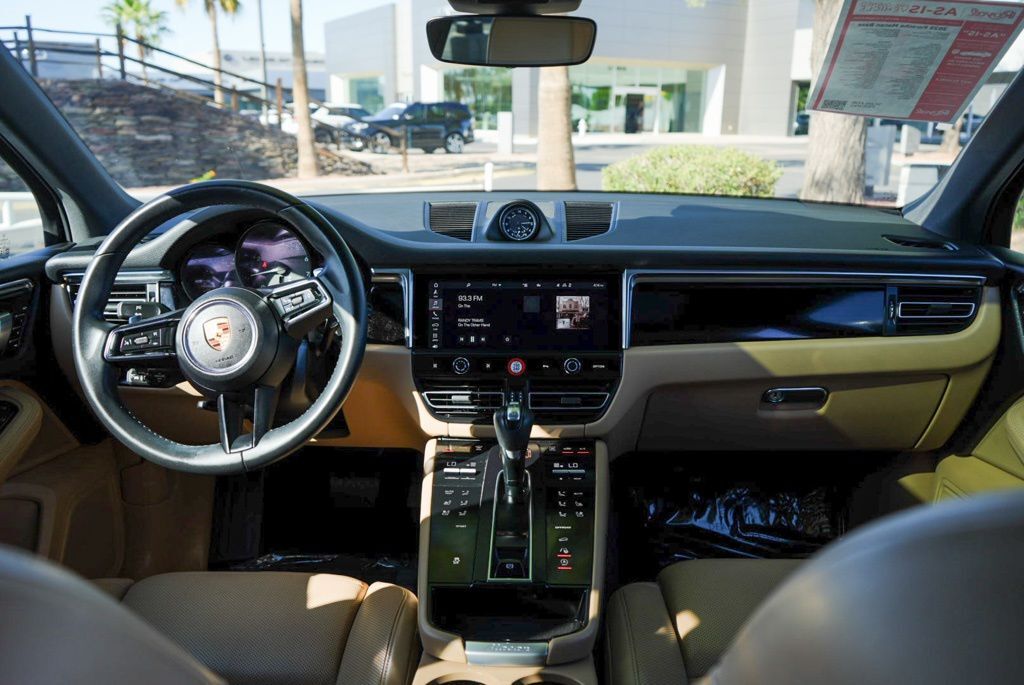 2025 Porsche Macan Base Tucson AZ