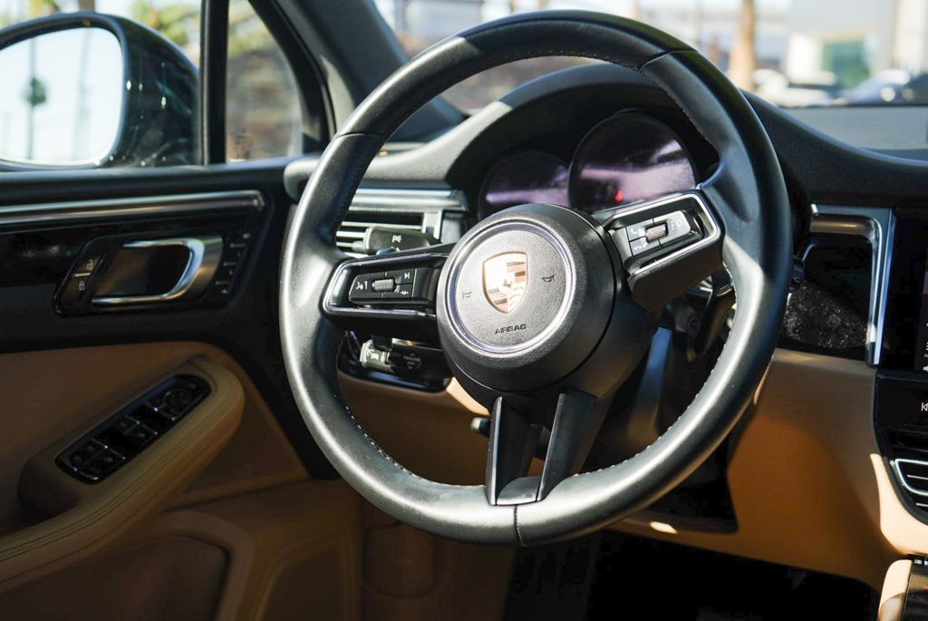 2025 Porsche Macan Base Tucson AZ