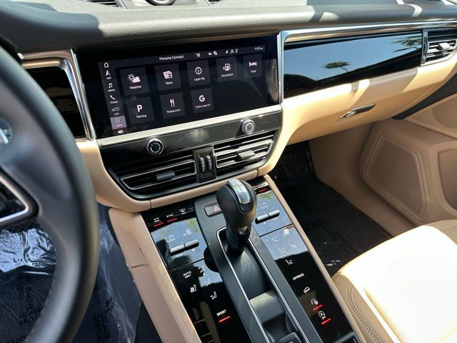 2025 Porsche Macan Base Tucson AZ