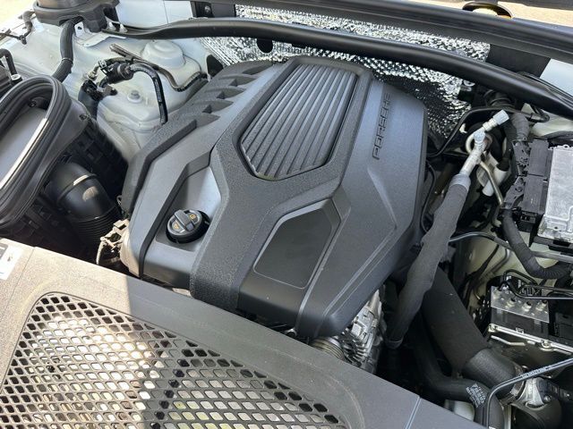 2025 Porsche Macan Base Tucson AZ