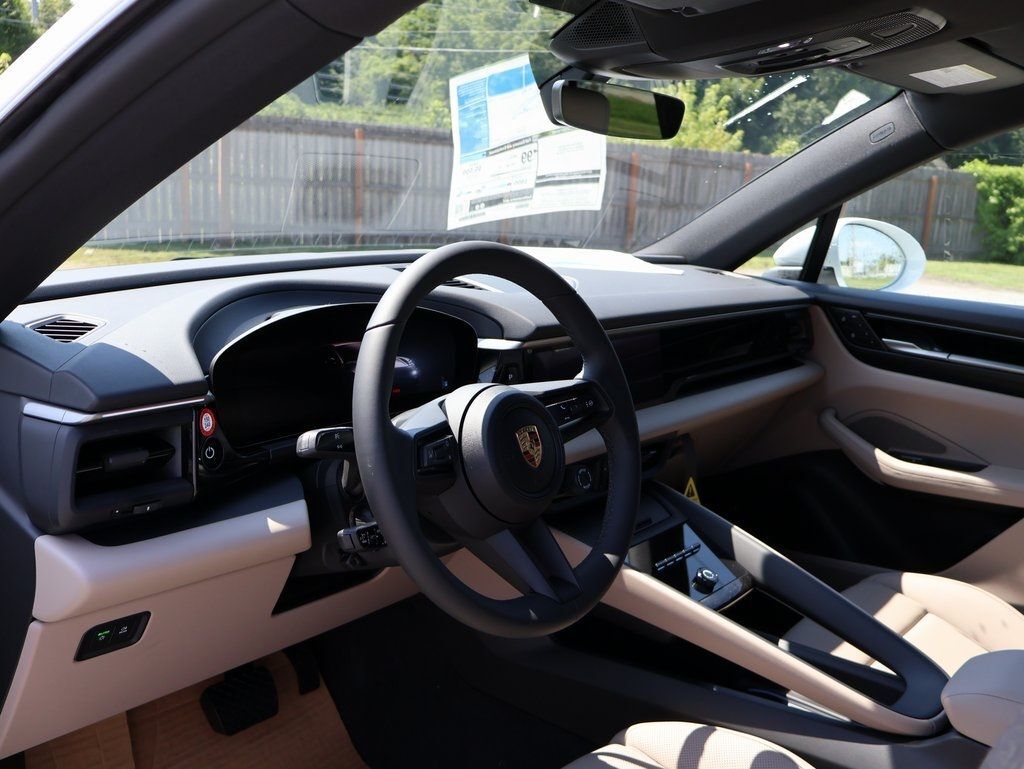 2025 Porsche Macan Electric