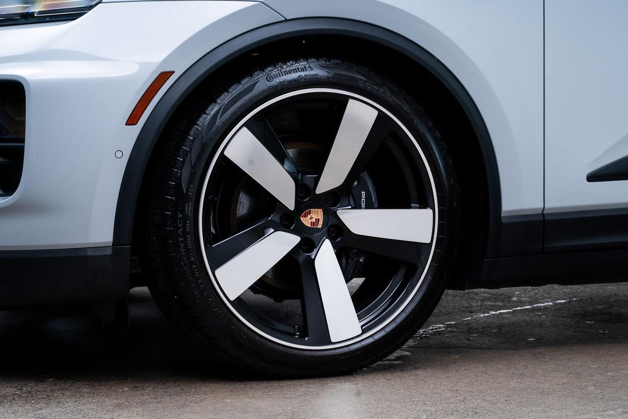2025 Porsche Macan Electric 4 1 Owner Premium Package Bose Audio Portland OR