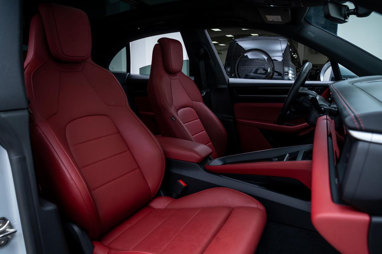 2025 Porsche Macan Electric 4 1 Owner Premium Package Bose Audio Portland OR