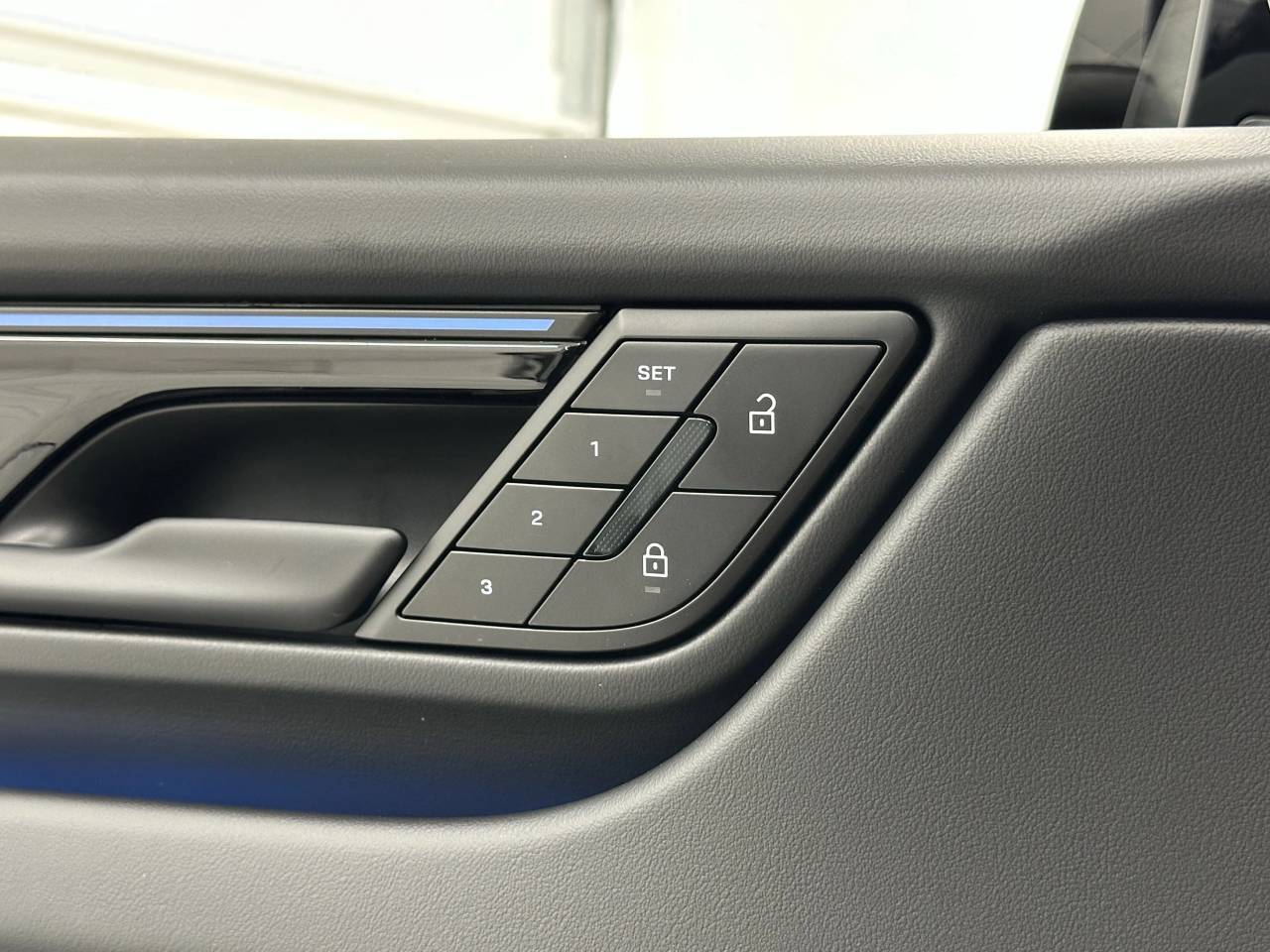 2025 Porsche Macan Electric 4 Newark DE