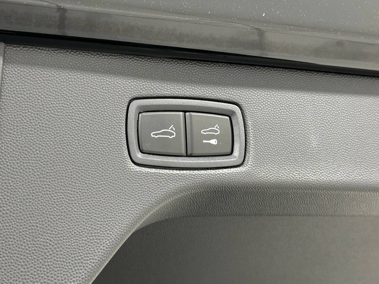2025 Porsche Macan Electric 4 Newark DE