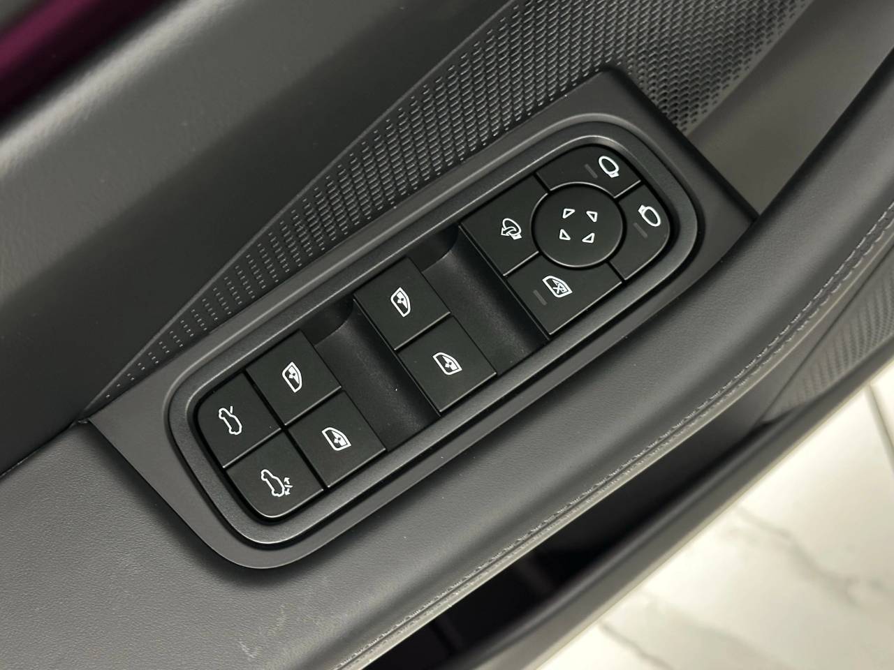 2025 Porsche Macan Electric 4 Newark DE