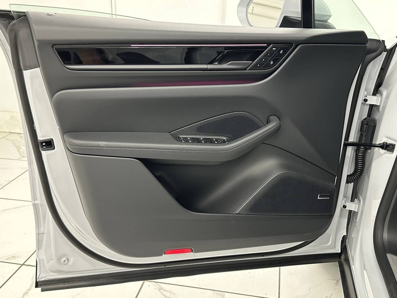 2025 Porsche Macan Electric 4 Newark DE