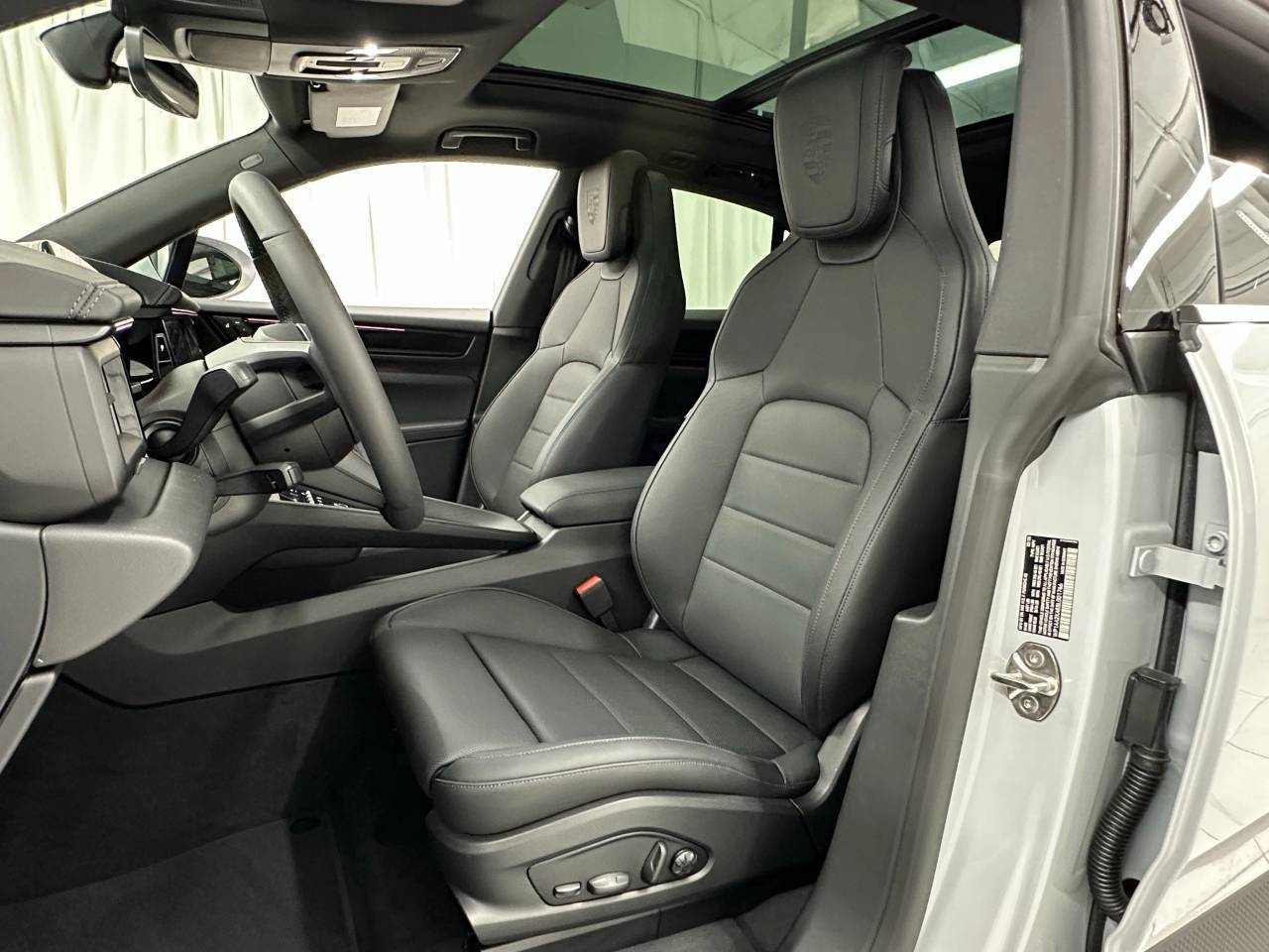 2025 Porsche Macan Electric 4 Newark DE
