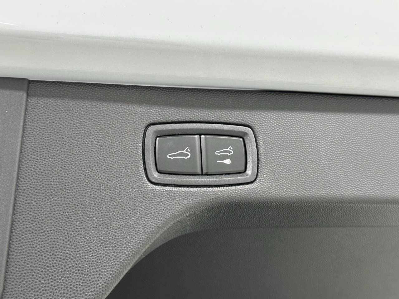 2025 Porsche Macan Electric 4 Newark DE