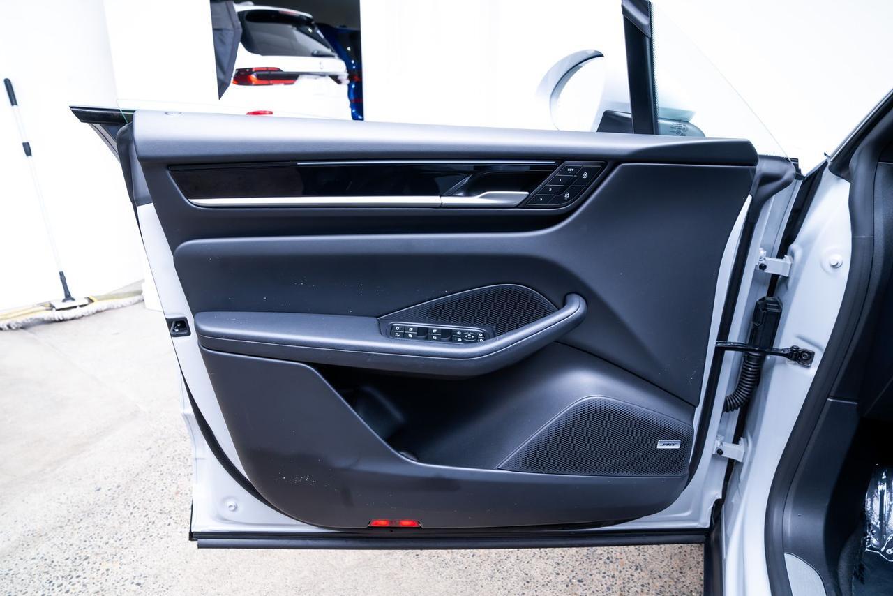 2025 Porsche Macan Electric 4 Porsche InnoDrive Bose Sound Portland OR
