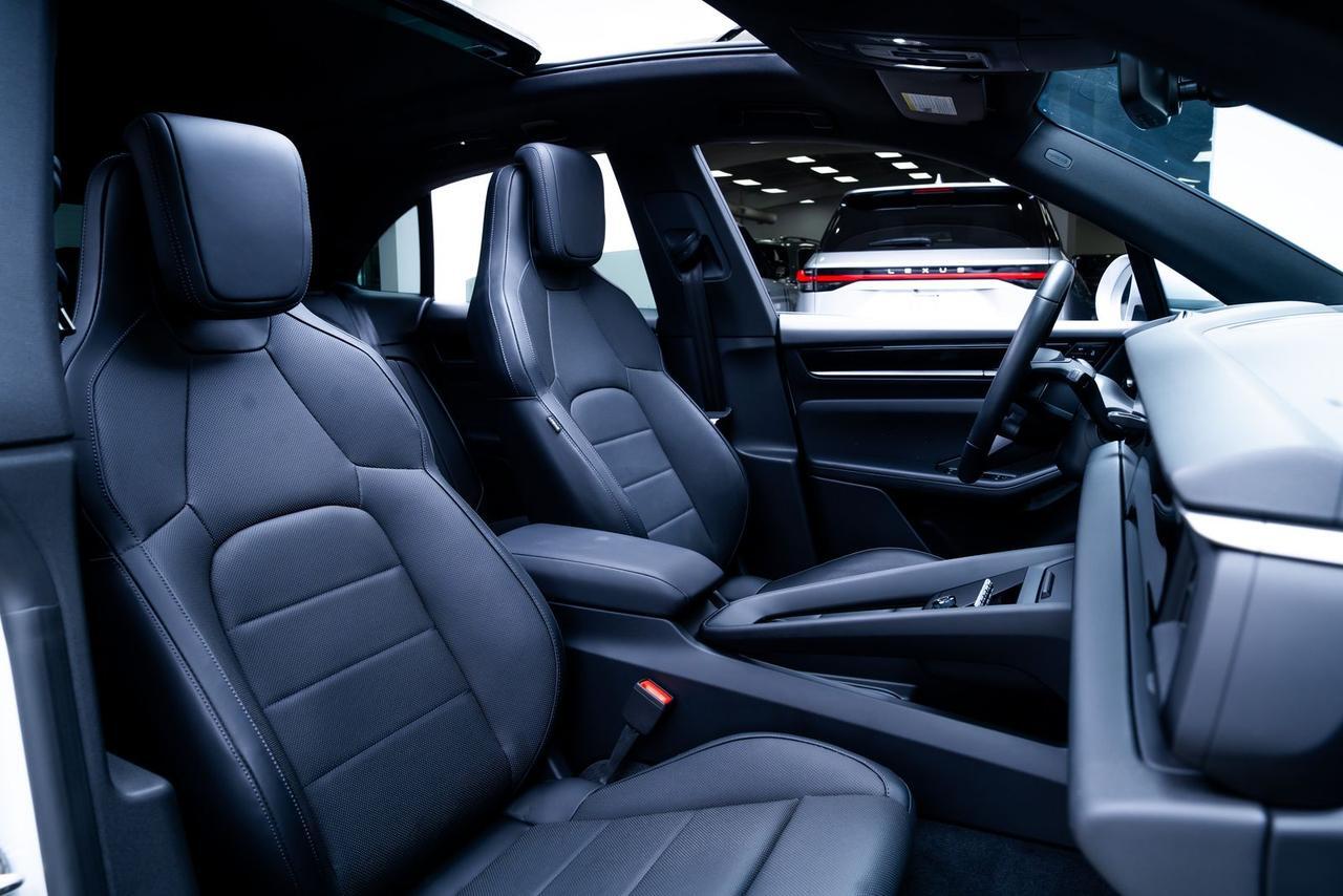 2025 Porsche Macan Electric 4 Porsche InnoDrive Bose Sound Portland OR