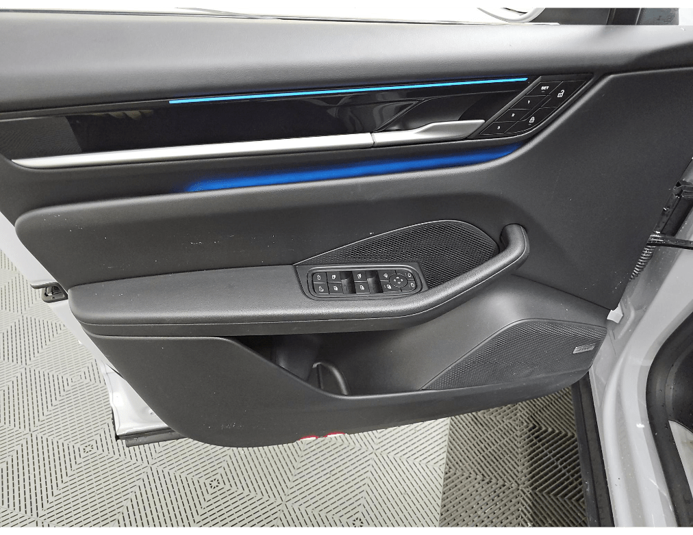 2025 Porsche Macan Electric 4 Porsche InnoDrive Bose Sound Portland OR