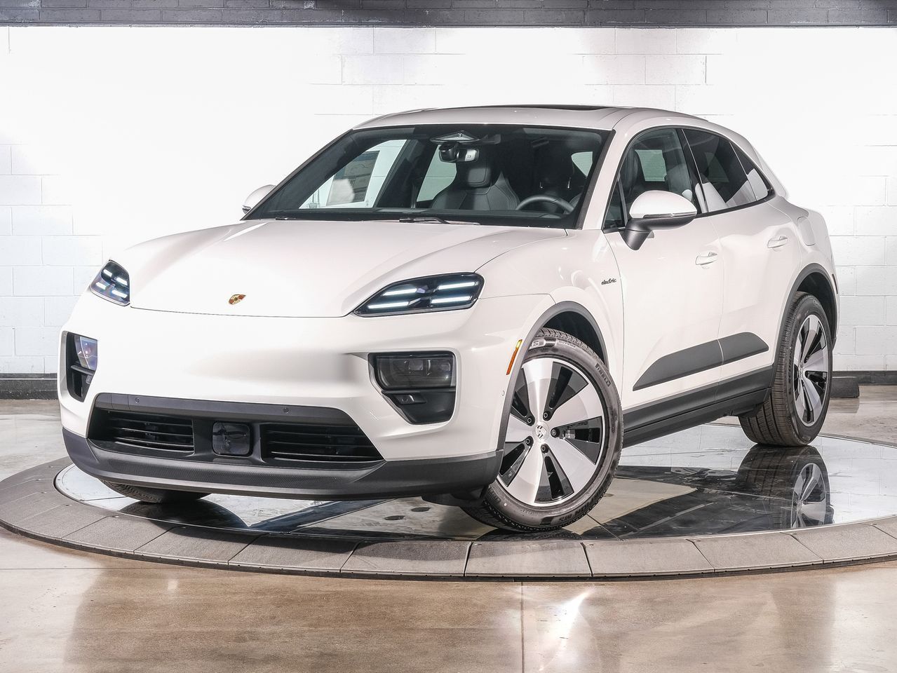2025 Porsche Macan Electric 4