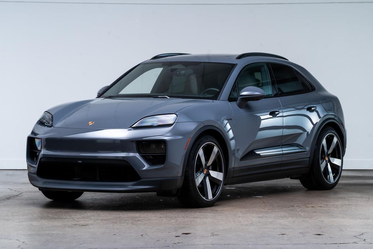 2025 Porsche Macan Electric 4 Sport Chrono Package / Bose Sound / Surround View Portland OR