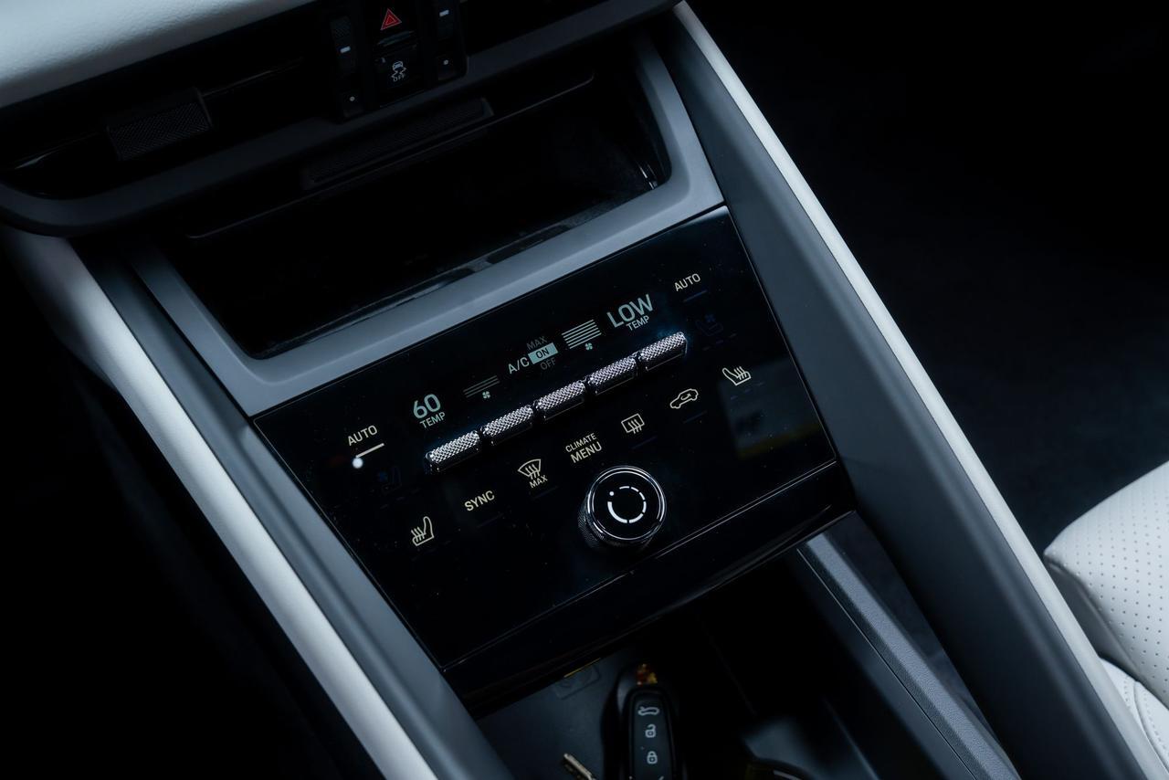2025 Porsche Macan Electric 4 Sport Chrono Package / Bose Sound / Surround View Portland OR