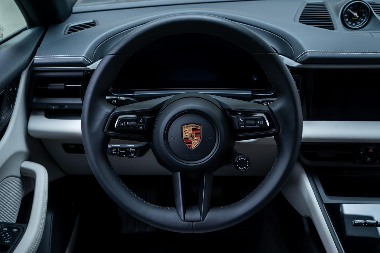 2025 Porsche Macan Electric 4 Sport Chrono Package / Bose Sound / Surround View Portland OR