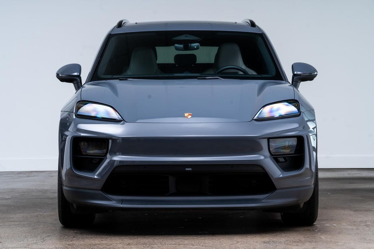 2025 Porsche Macan Electric 4 Sport Chrono Package / Bose Sound / Surround View Portland OR