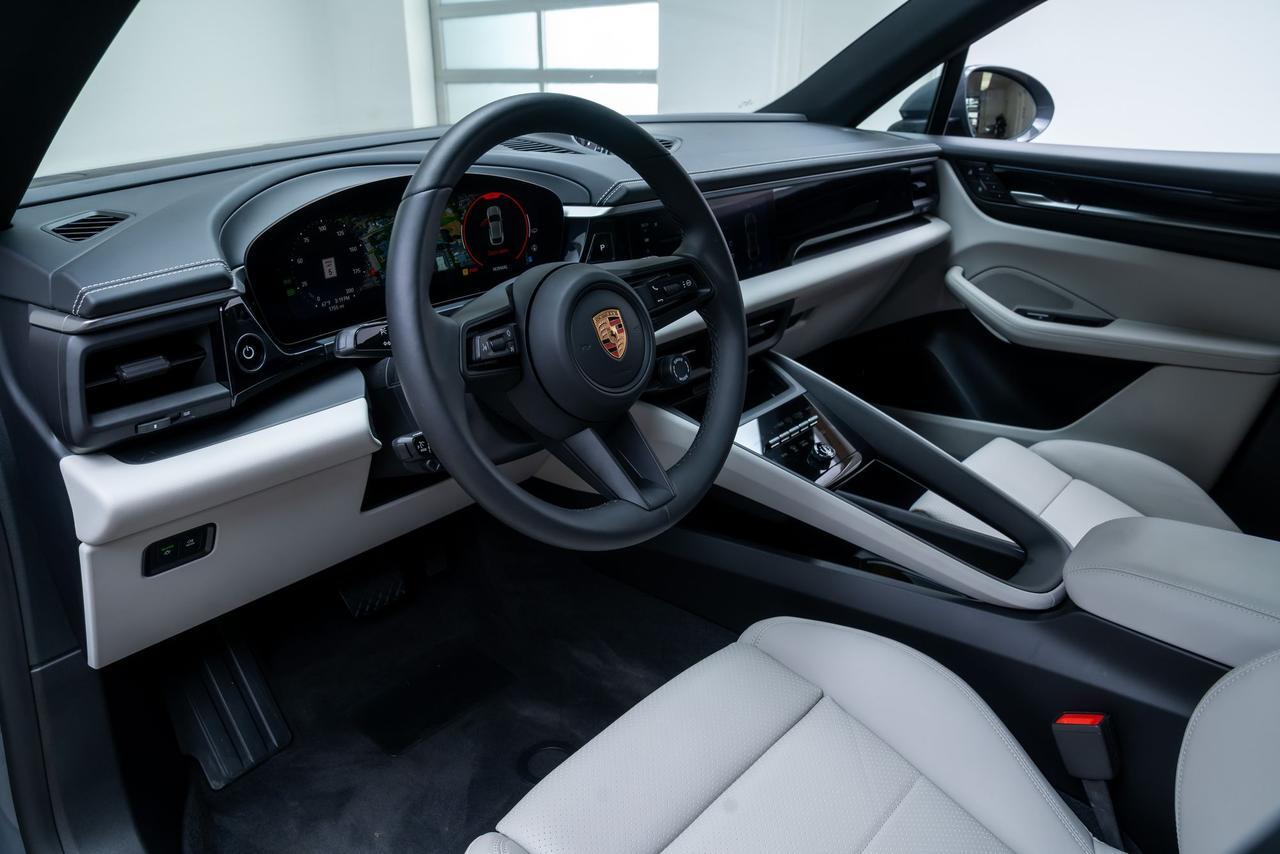 2025 Porsche Macan Electric 4 Sport Chrono Package / Bose Sound / Surround View Portland OR
