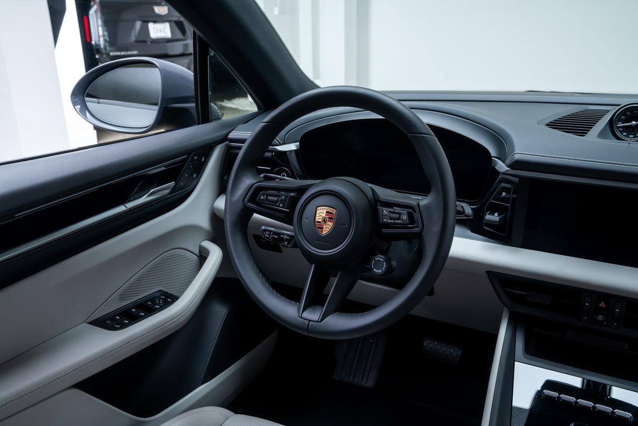 2025 Porsche Macan Electric 4 Sport Chrono Package / Bose Sound / Surround View Portland OR
