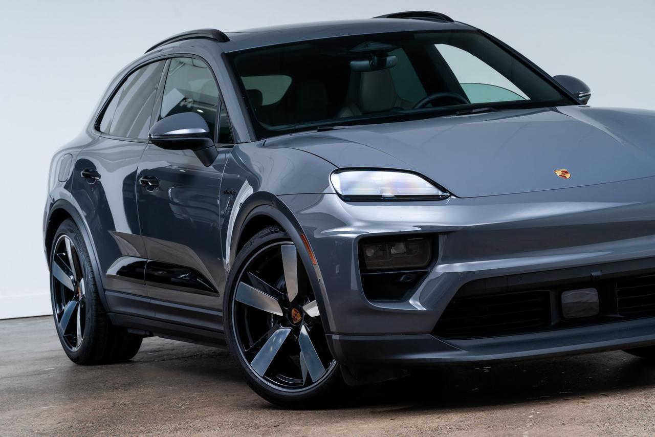 2025 Porsche Macan Electric 4 Sport Chrono Package / Bose Sound / Surround View Portland OR