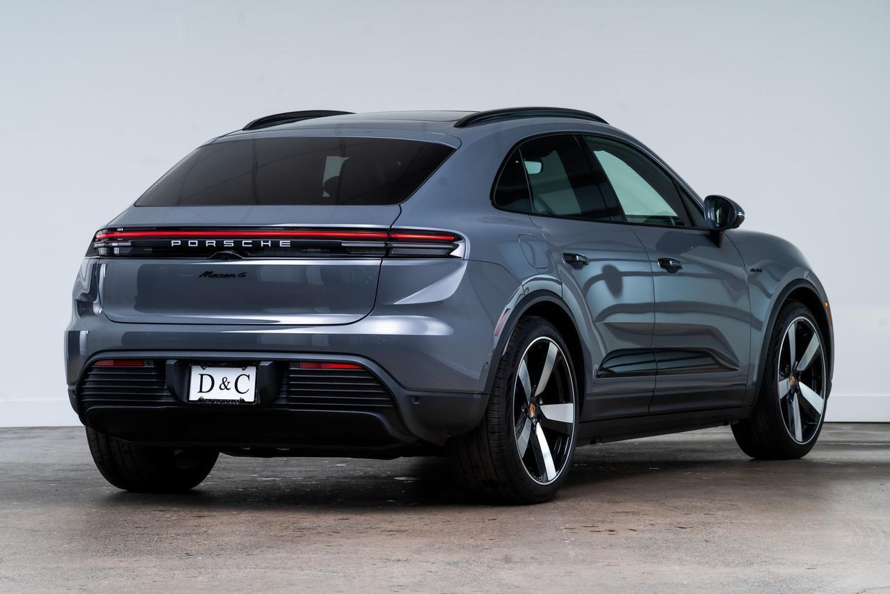 2025 Porsche Macan Electric 4 Sport Chrono Package / Bose Sound / Surround View Portland OR