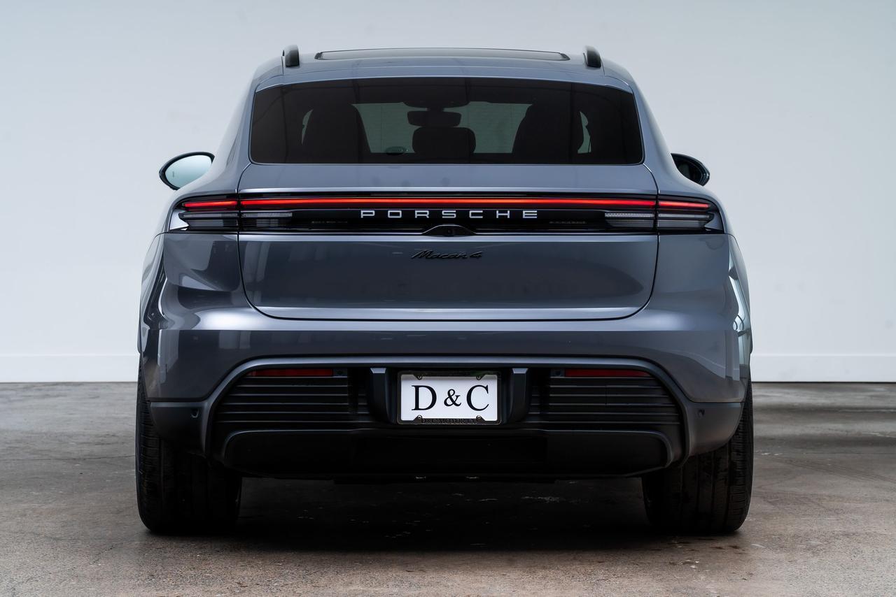 2025 Porsche Macan Electric 4 Sport Chrono Package / Bose Sound / Surround View Portland OR