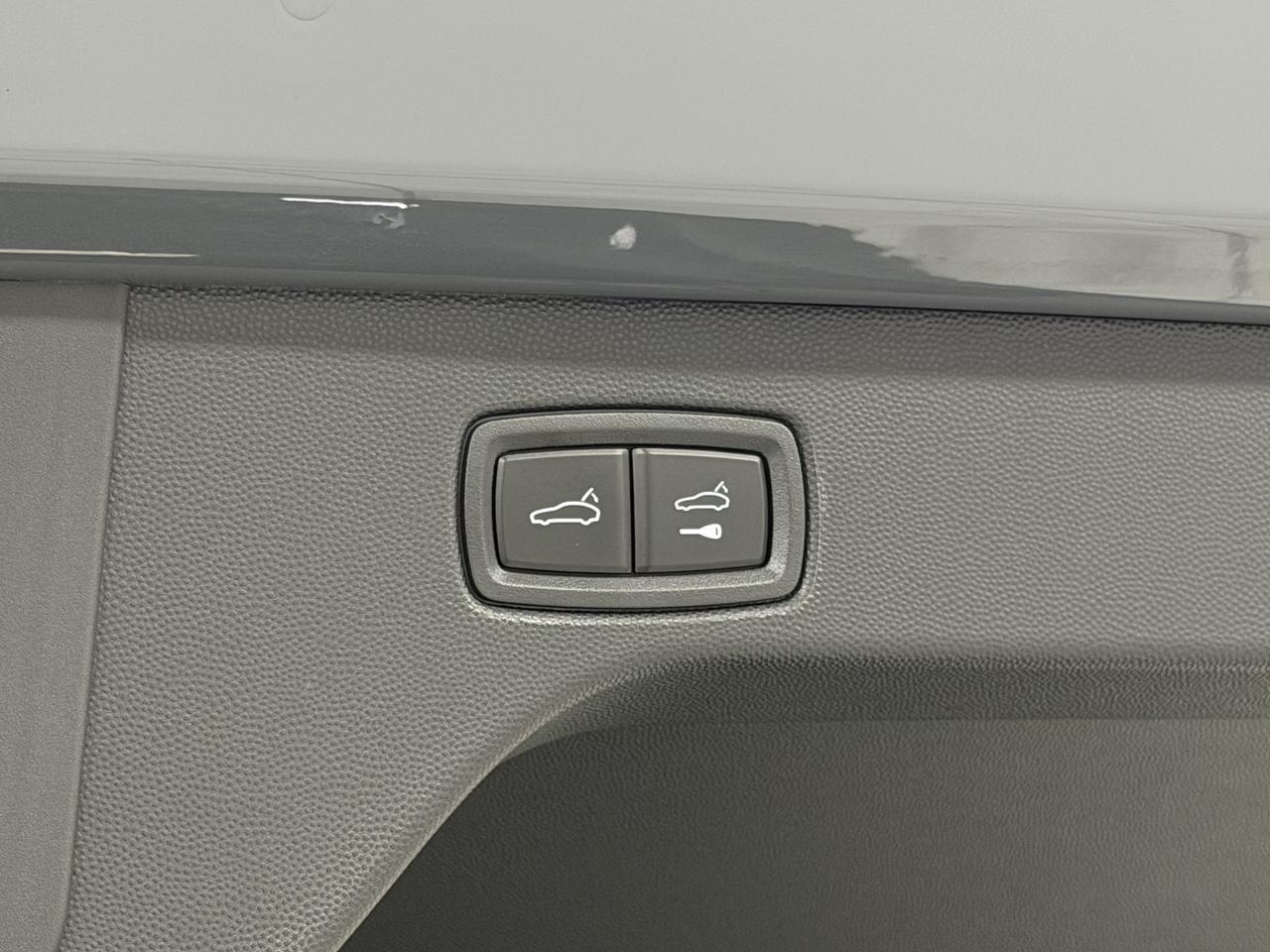 2025 Porsche Macan Electric 4S Newark DE