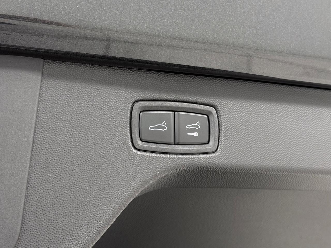 2025 Porsche Macan Electric 4S Newark DE