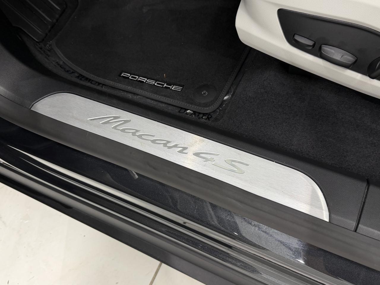 2025 Porsche Macan Electric 4S Newark DE