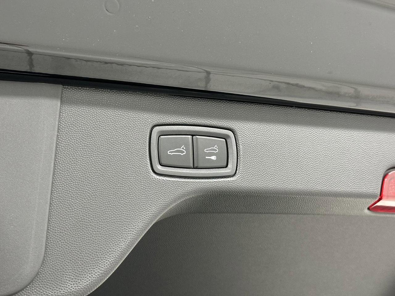 2025 Porsche Macan Electric 4S Newark DE