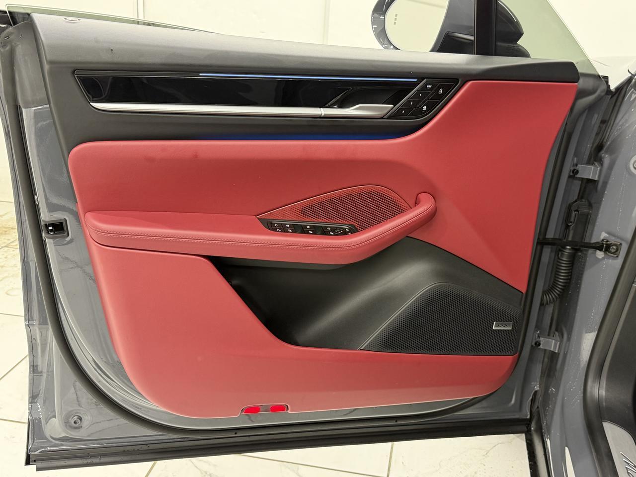 2025 Porsche Macan Electric 4S Newark DE