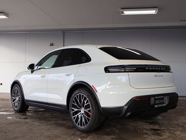 2025 Porsche Macan Electric 4S Oshkosh WI