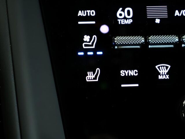 2025 Porsche Macan Electric 4S Oshkosh WI 2025 Porsche Macan Electric 4S Oshkosh WI