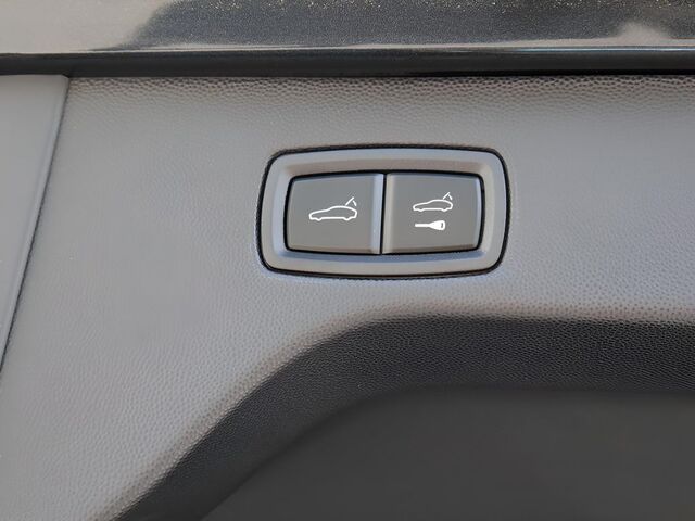 2025 Porsche Macan Electric 4S Oshkosh WI 2025 Porsche Macan Electric 4S Oshkosh WI